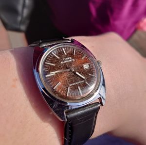 Vintage Timex Viscot Brown Linen Dial Date
